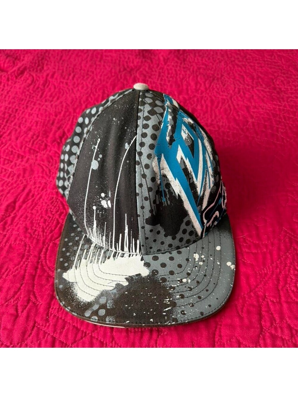 Fox Flexfit black blue graphic fitted cap size S M